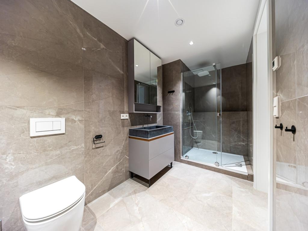 Pronájem bytu 4+kk 151 m2, Praha – náhled fotky 3