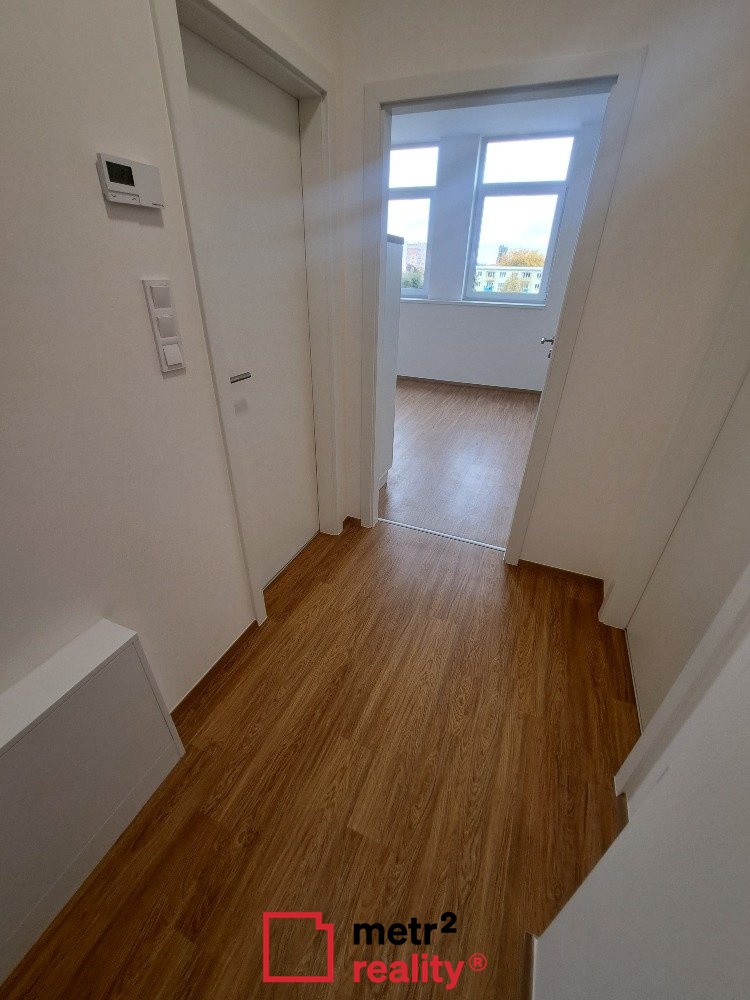 Pronájem bytu 1+kk 27 m2