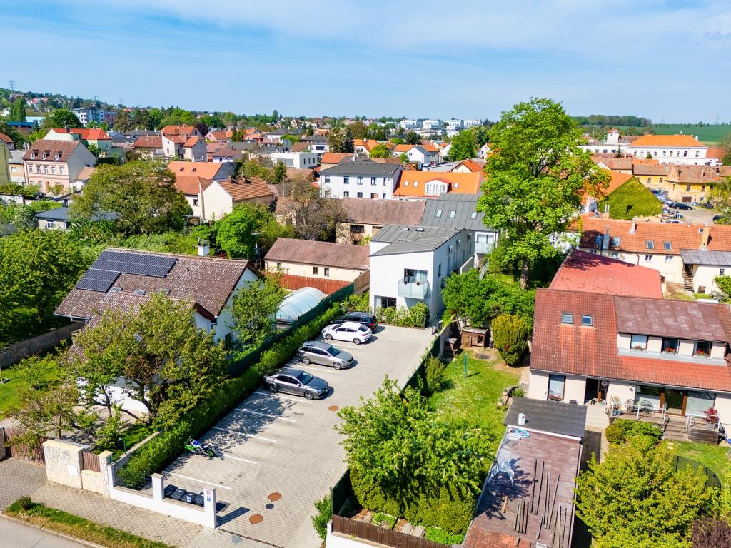 Pronájem bytu 2+kk 56 m2, Praha – náhled fotky 15