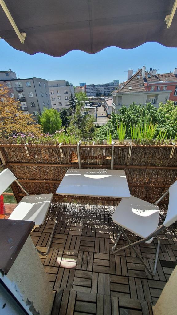 Pronájem bytu 2+kk 77 m2, Praha – náhled fotky 9