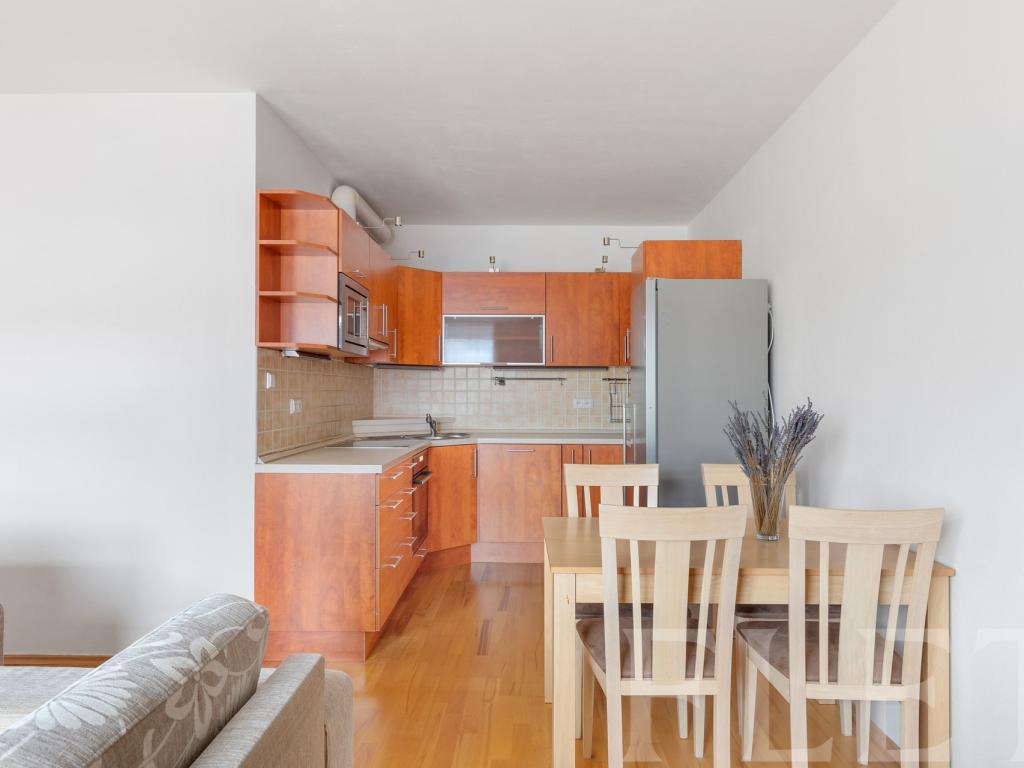 Pronájem bytu 3+kk 82 m2