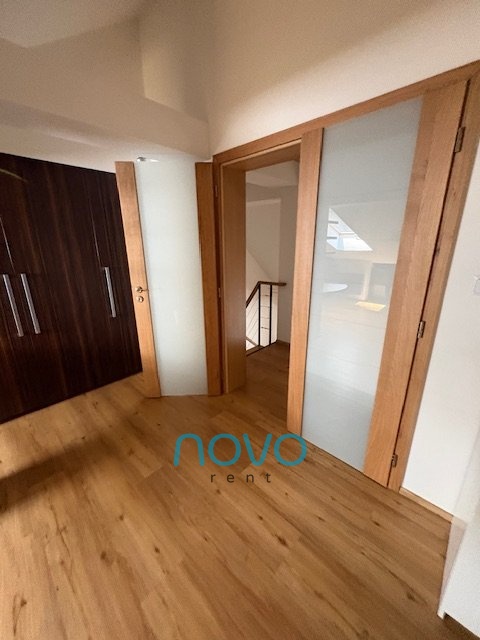 Pronájem bytu 3+1 115 m2, Praha – náhled fotky 16