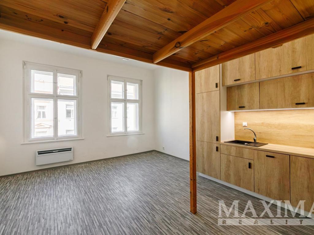 Pronájem bytu 1+kk 32 m2