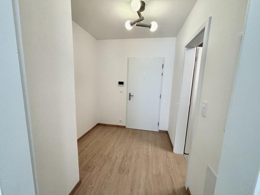 Pronájem bytu 2+kk 55 m² – pohled 6