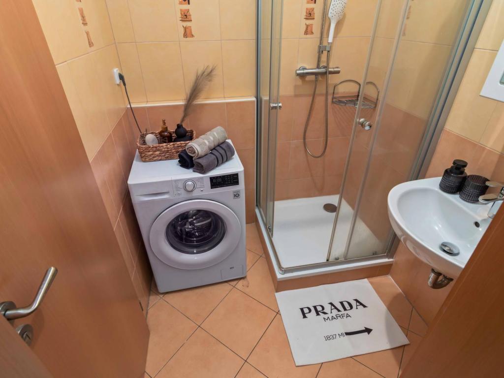 Prodej bytu 1+kk 30 m2, Praha – náhled fotky 8