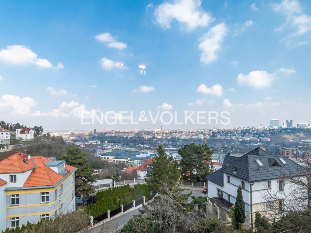 Pronájem bytu 3+kk 81 m2