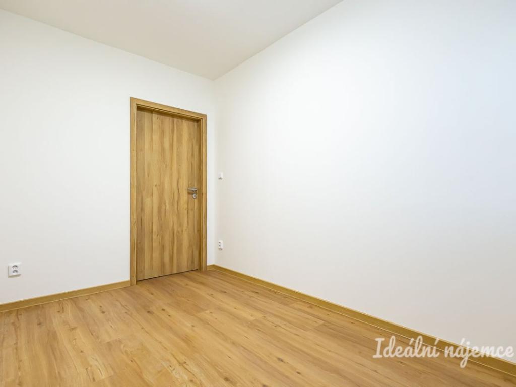 Pronájem bytu 3+kk 69 m2, Praha – náhled fotky 11