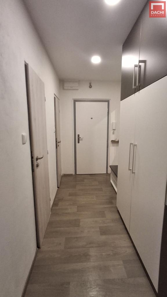 Pronájem bytu 3+kk 74 m² – pohled 5