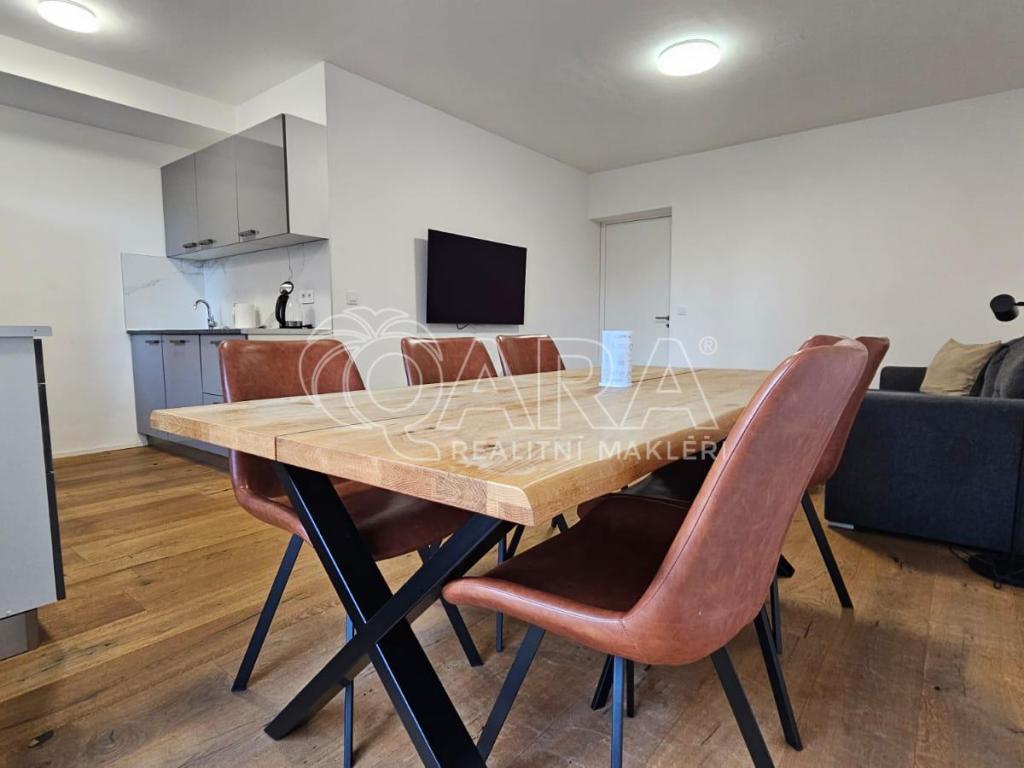 Pronájem bytu 3+kk 72 m2
