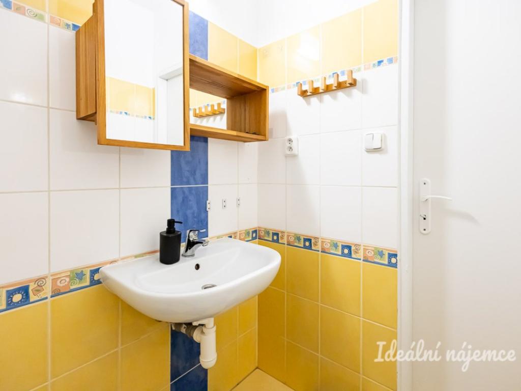Pronájem bytu 3+kk 72 m2, Praha – náhled fotky 15