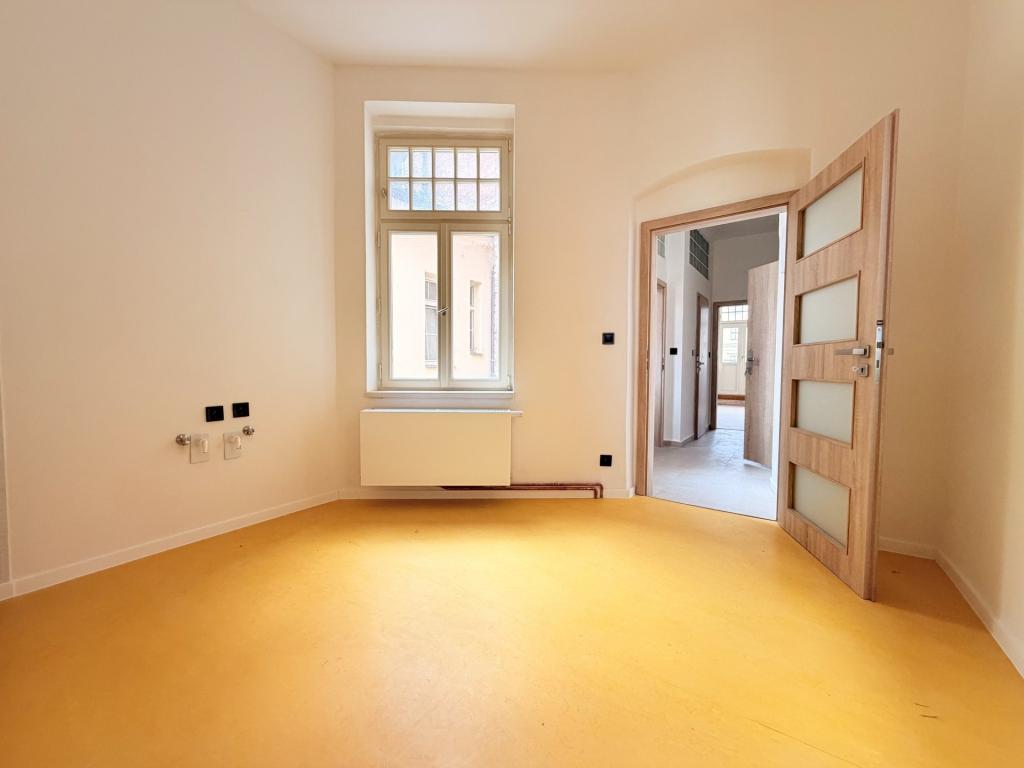 Pronájem bytu 3+1 72 m2, Plzeň – náhled fotky 4