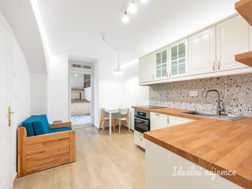 Pronájem bytu 2+kk 30 m2