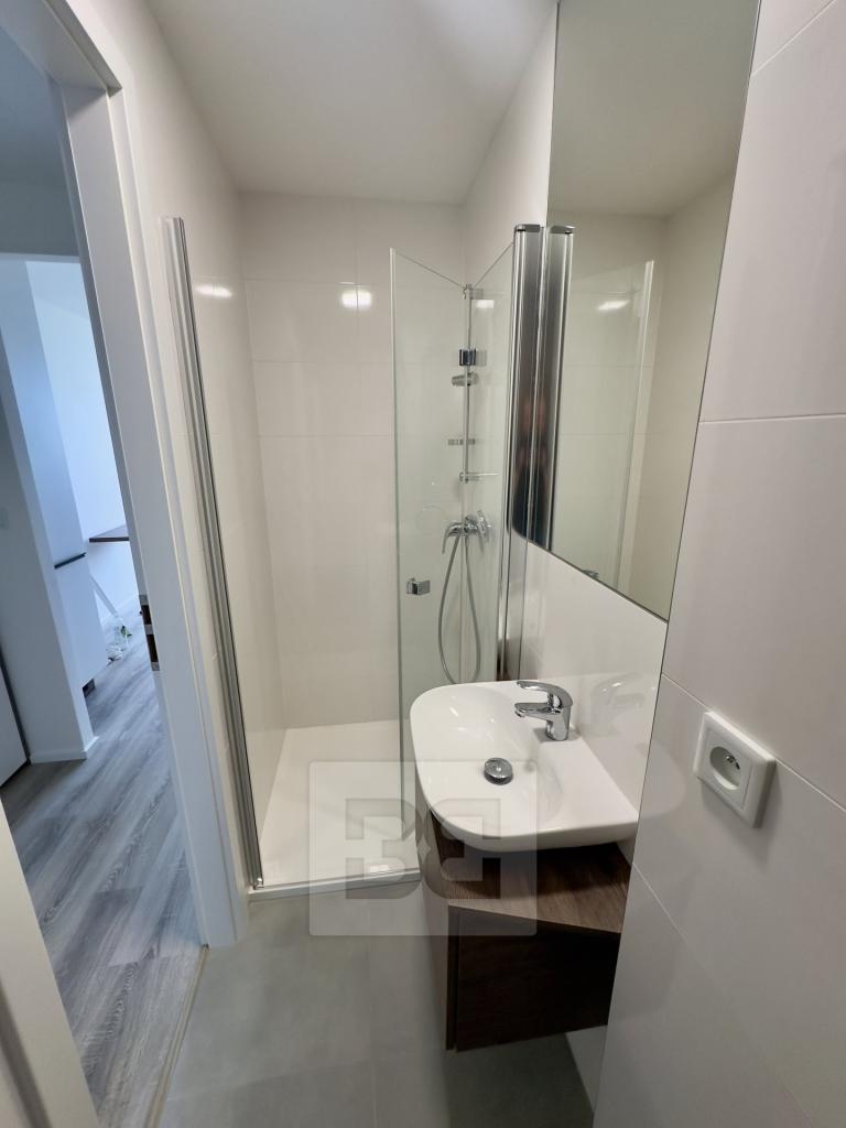 Pronájem bytu 1+kk 23 m2