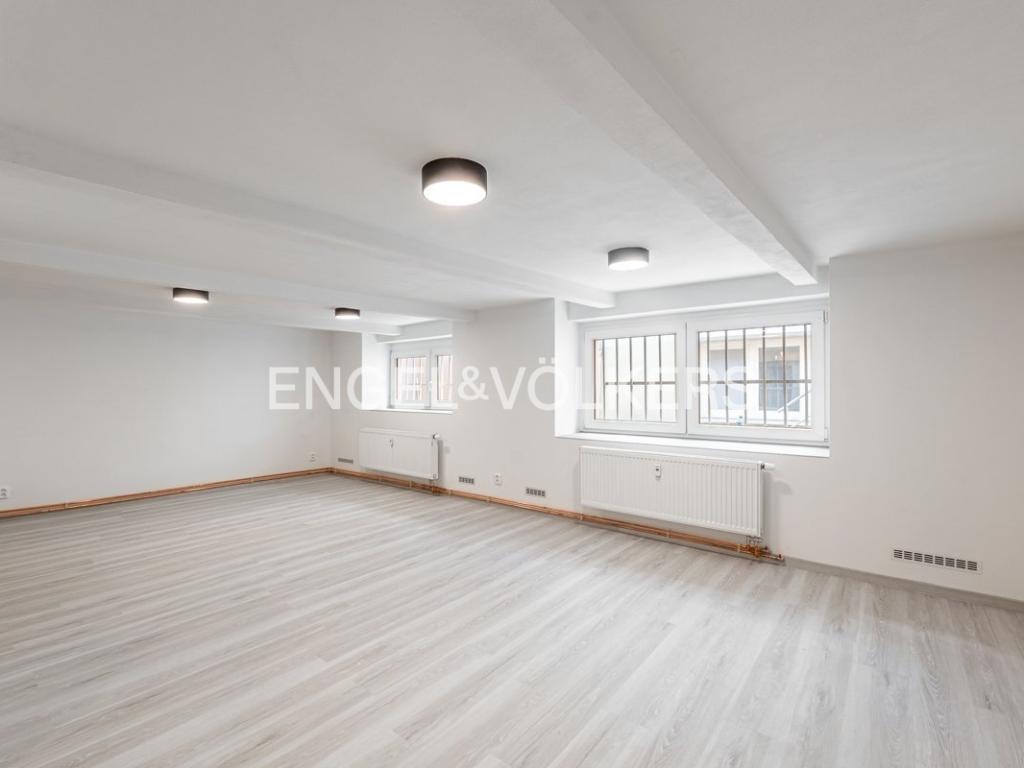 Pronájem bytu 1+kk 64 m2