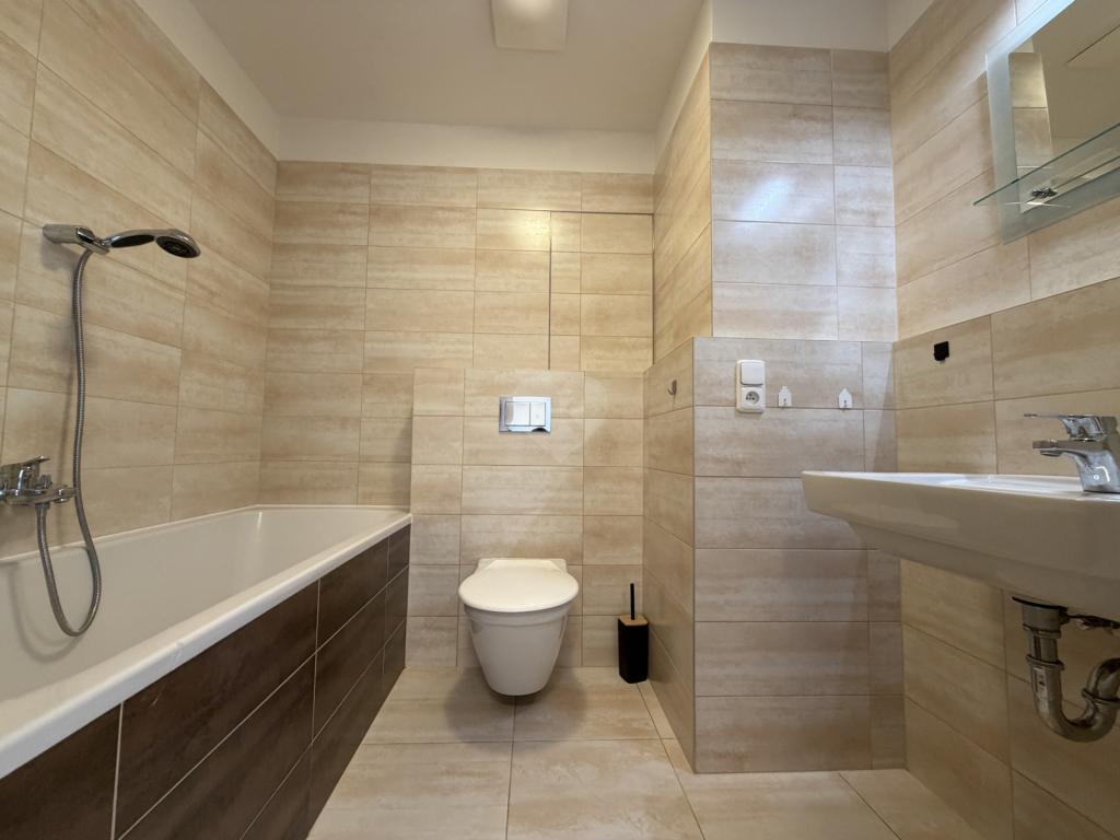 Pronájem bytu 1+kk 34 m2, Praha – náhled fotky 7