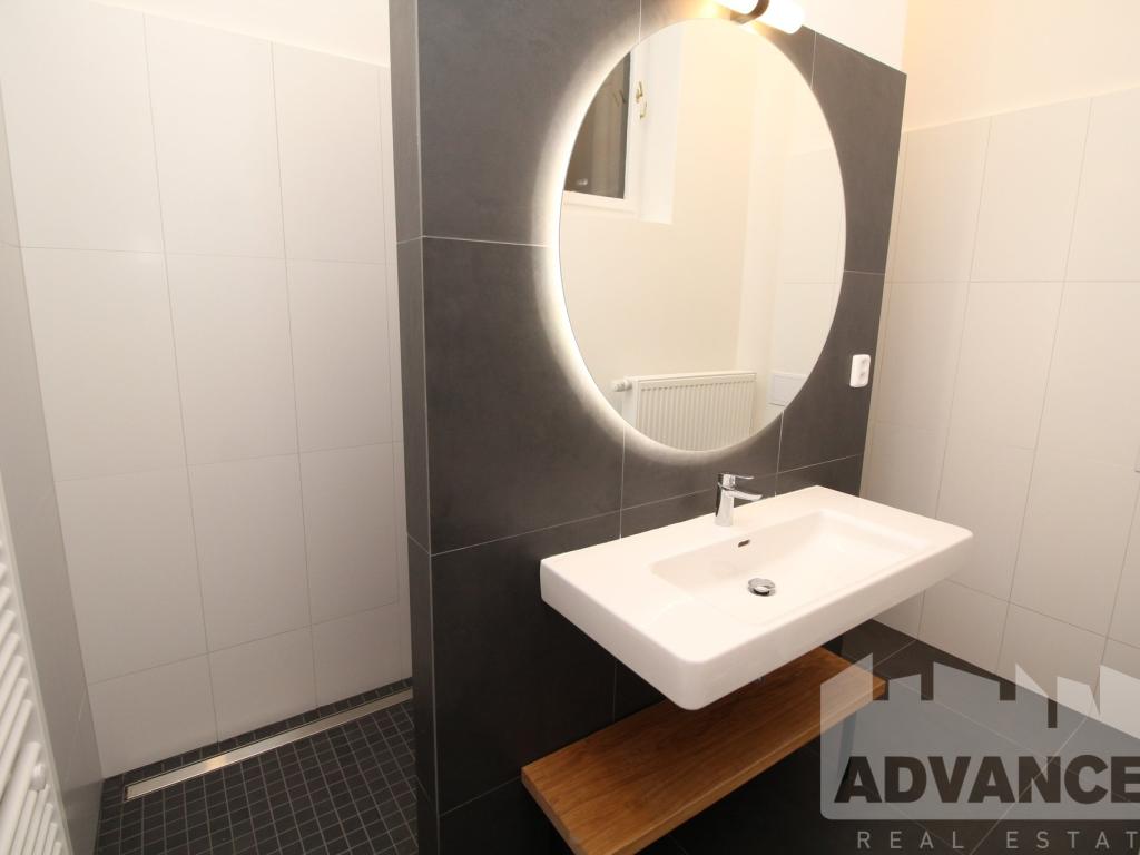 Pronájem bytu 3+kk 82 m2, Praha – náhled fotky 11
