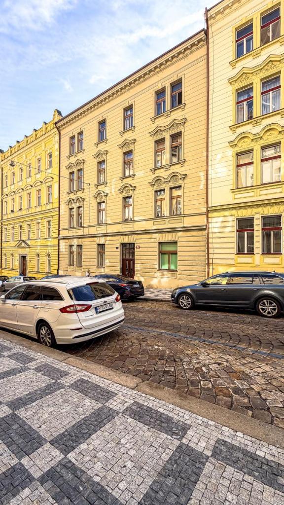Pronájem bytu 2+kk 39 m2, Praha – náhled fotky 15