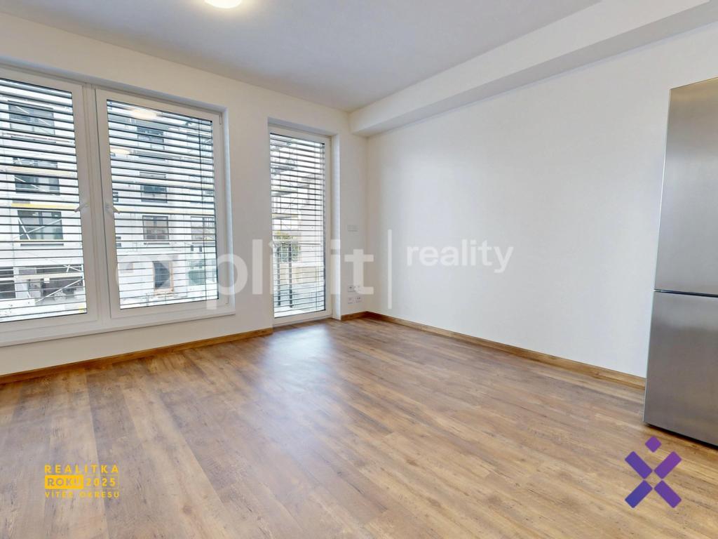 Pronájem bytu 1+kk 33 m2, Uherský Brod – náhled fotky 3