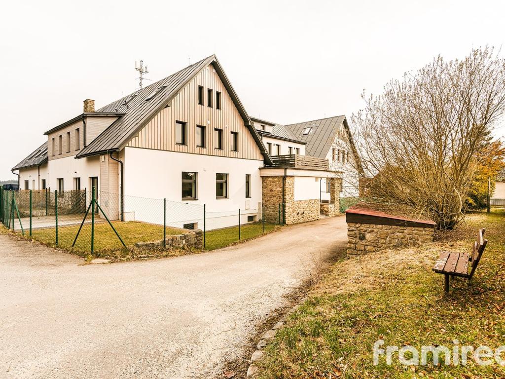 Pronájem bytu 3+kk 75 m2, Nové Město na Moravě – náhled fotky 16
