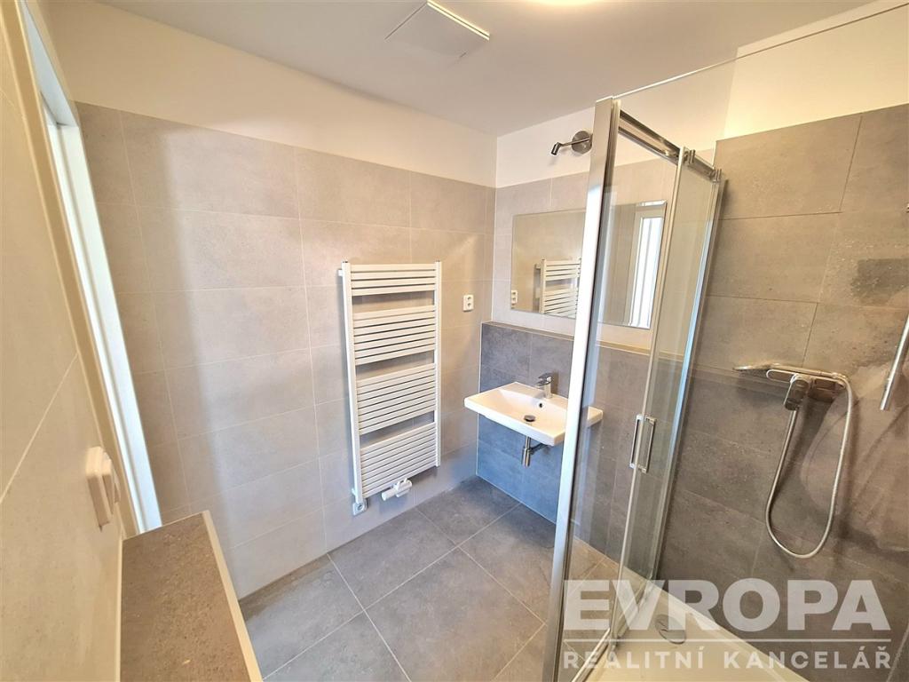 Pronájem bytu 2+kk 44 m² – pohled 6