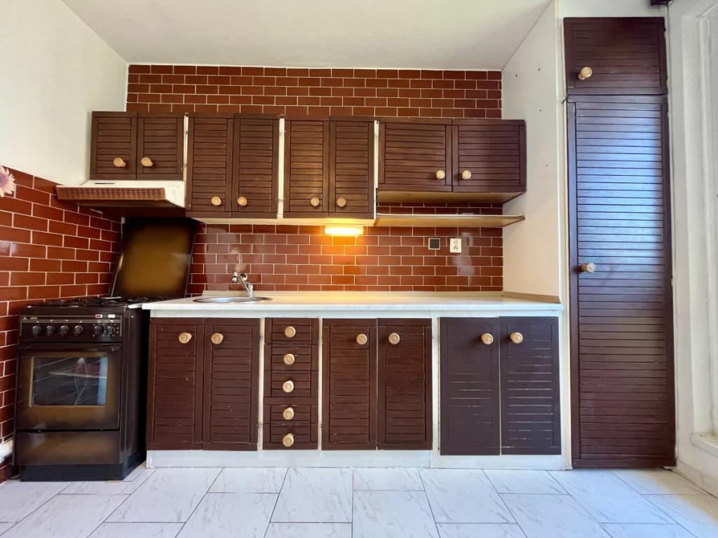 3-room apartment for rent · 69 m² · Ostrava — 565 €/mo