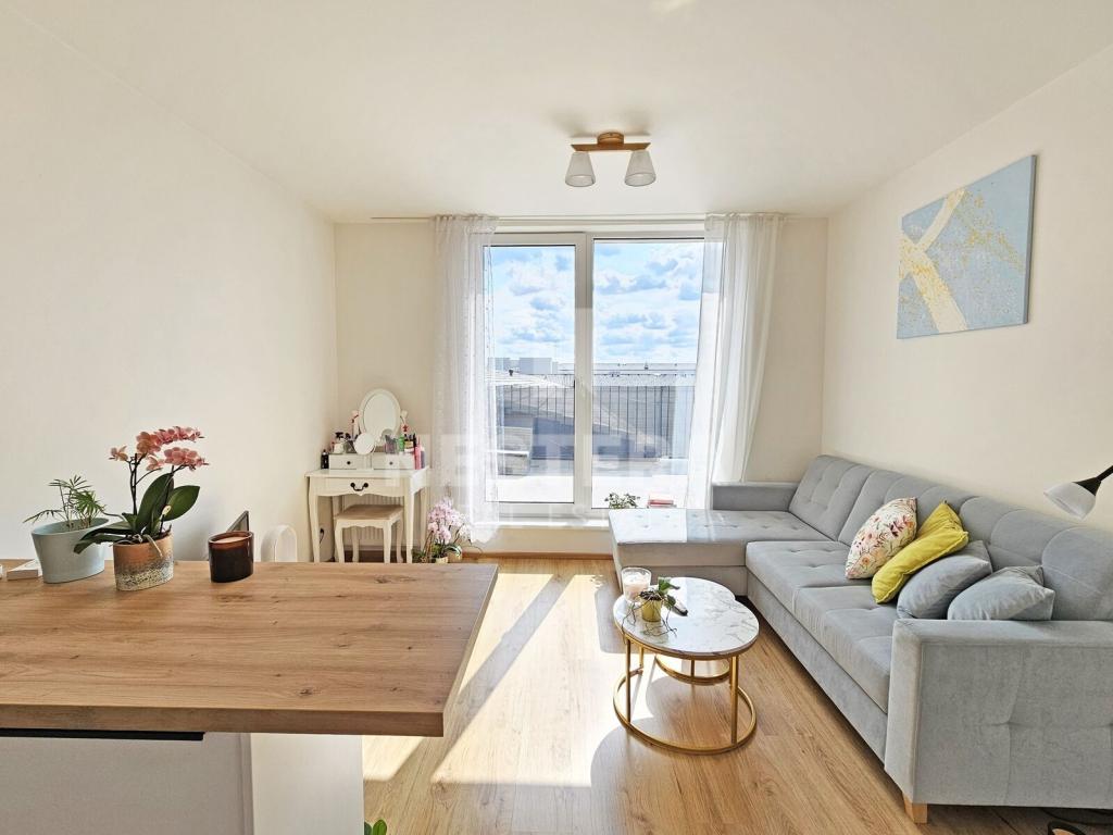 Pronájem bytu 2+kk 56 m2