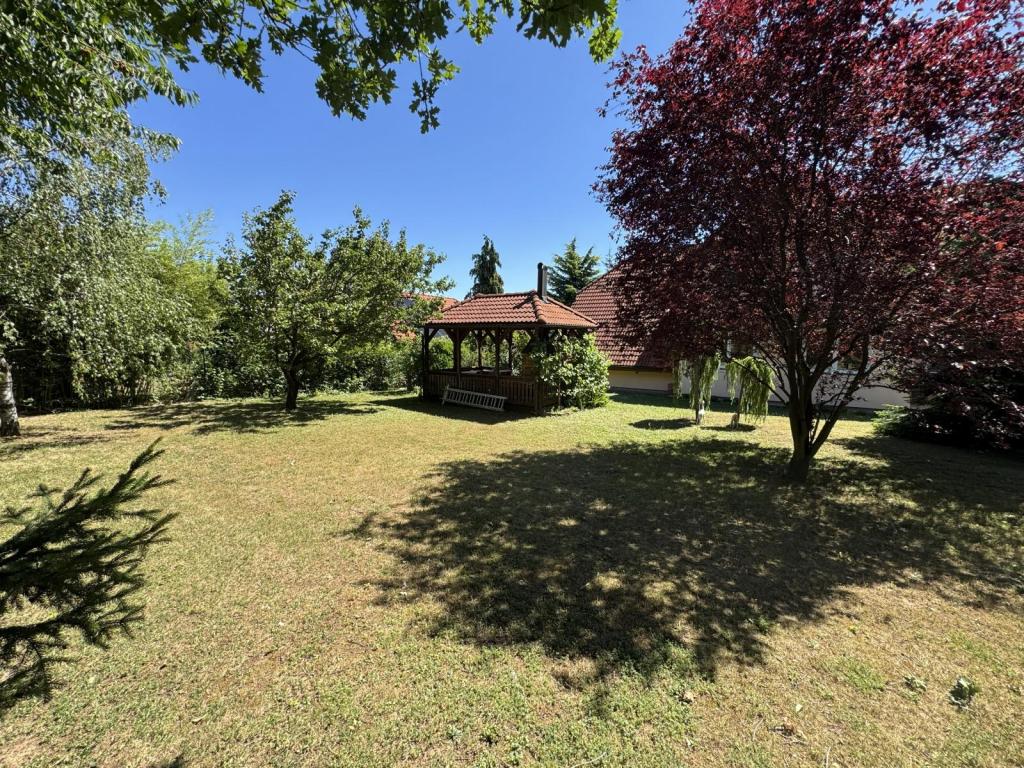 Prodej domu 301 m2, Praha – náhled fotky 9