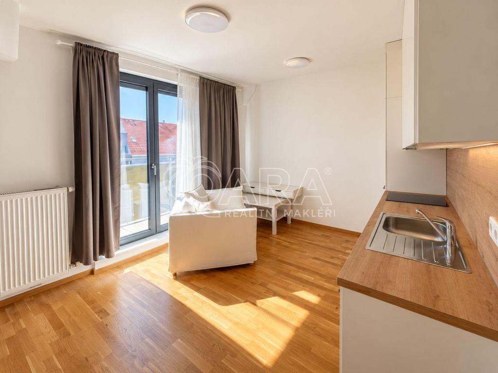 Pronájem bytu 1+kk 28 m2