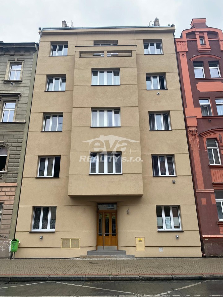 Pronájem bytu 1+kk 27 m2