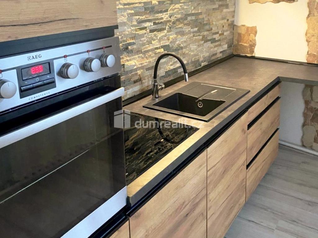 Pronájem bytu 2+1 75 m2