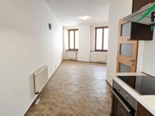 Pronájem bytu 1+kk 33 m2