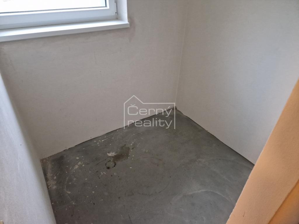 Pronájem bytu 2+1 55 m2, Sezemice – náhled fotky 23