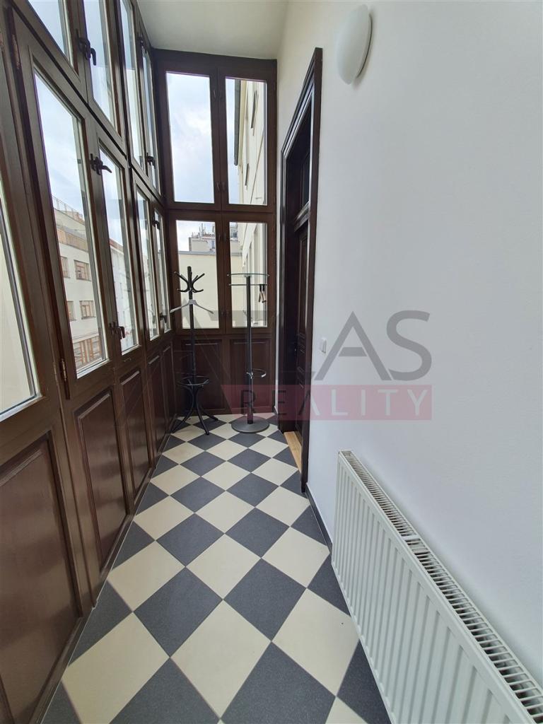 Pronájem bytu 2+kk 65 m2, Praha – náhled fotky 6