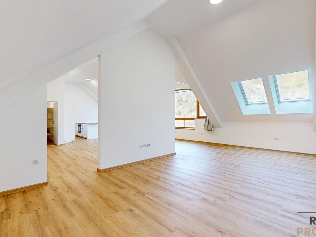 Prodej bytu 2+kk 112 m² – pohled 6