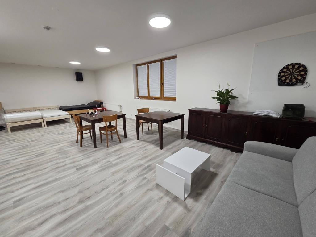 Pronájem bytu 1+kk 64 m2