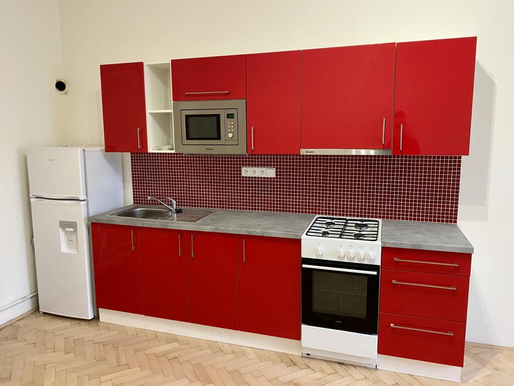 Pronájem bytu 1+kk 28 m2