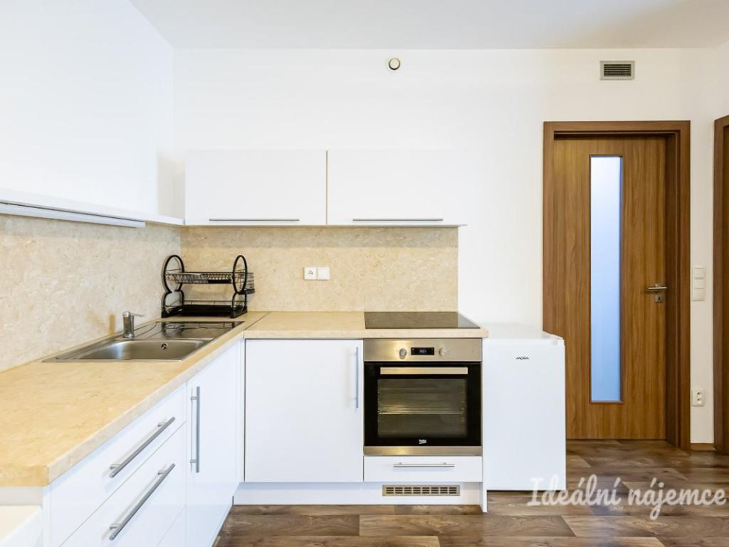 Pronájem bytu 2+kk 44 m2, Praha – náhled fotky 7