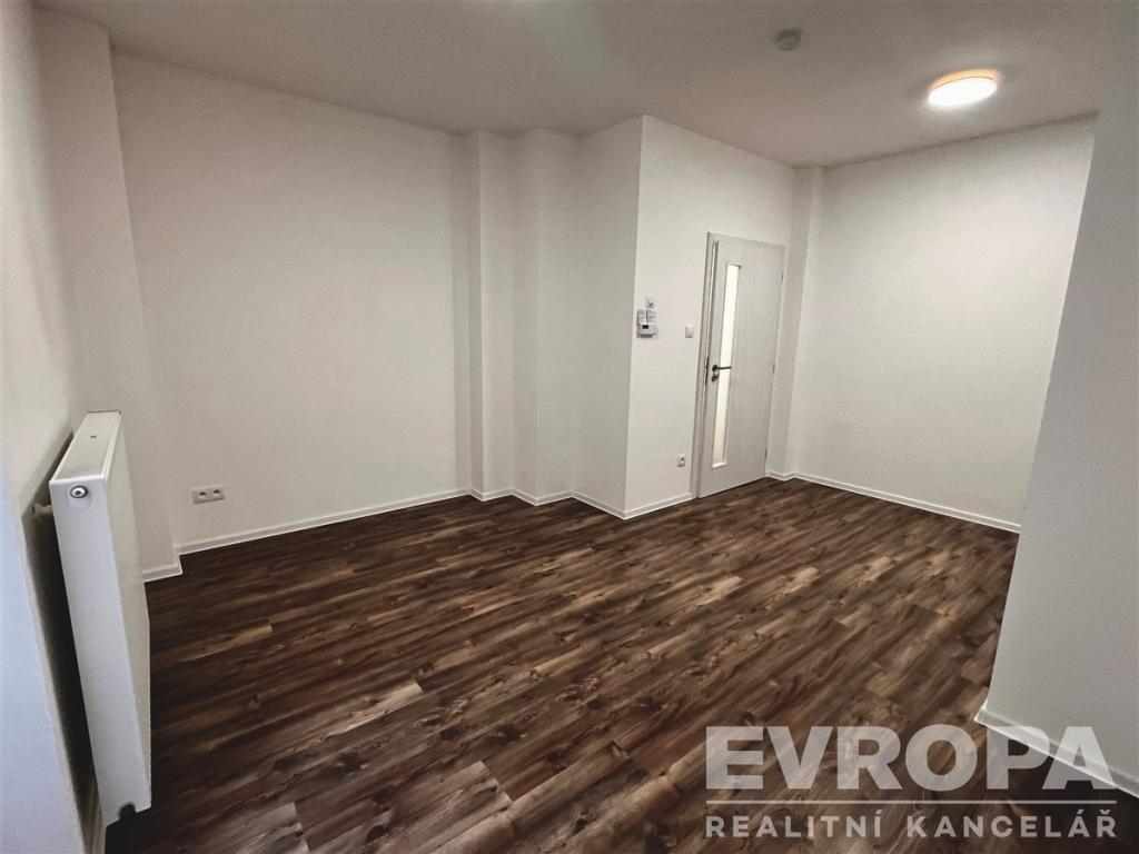 Pronájem bytu 1+kk 32 m2