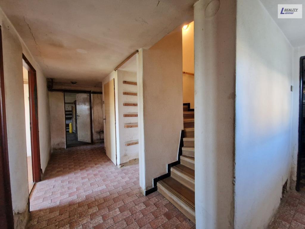 Prodej domu 300 m2, Hostomice – náhled fotky 13
