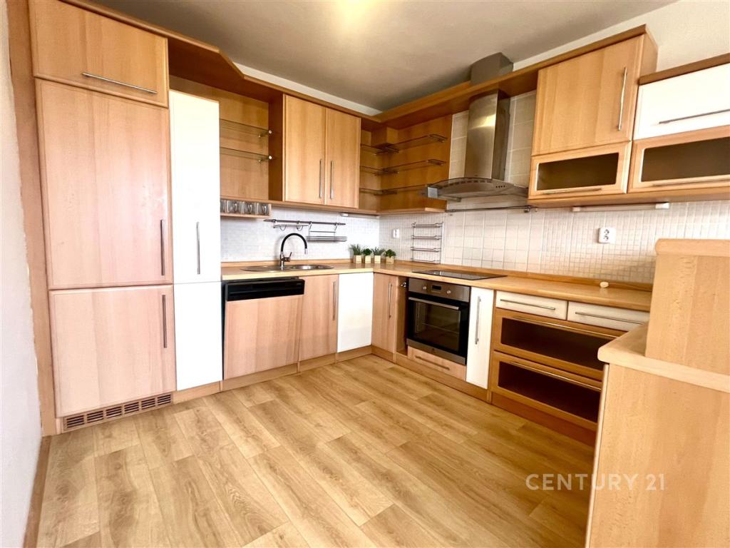 Pronájem bytu 3+kk 93 m2