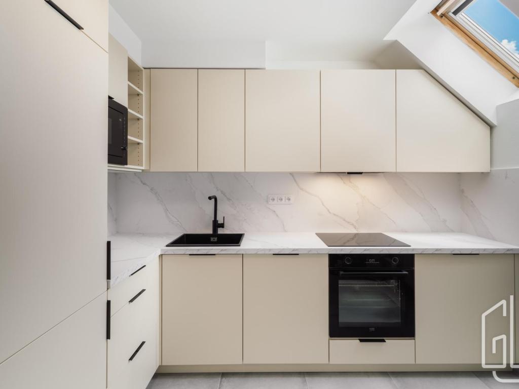 Prodej bytu 3+1 84 m2, Praha – náhled fotky 6