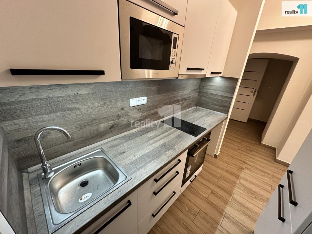 Pronájem bytu 3+kk 85 m2