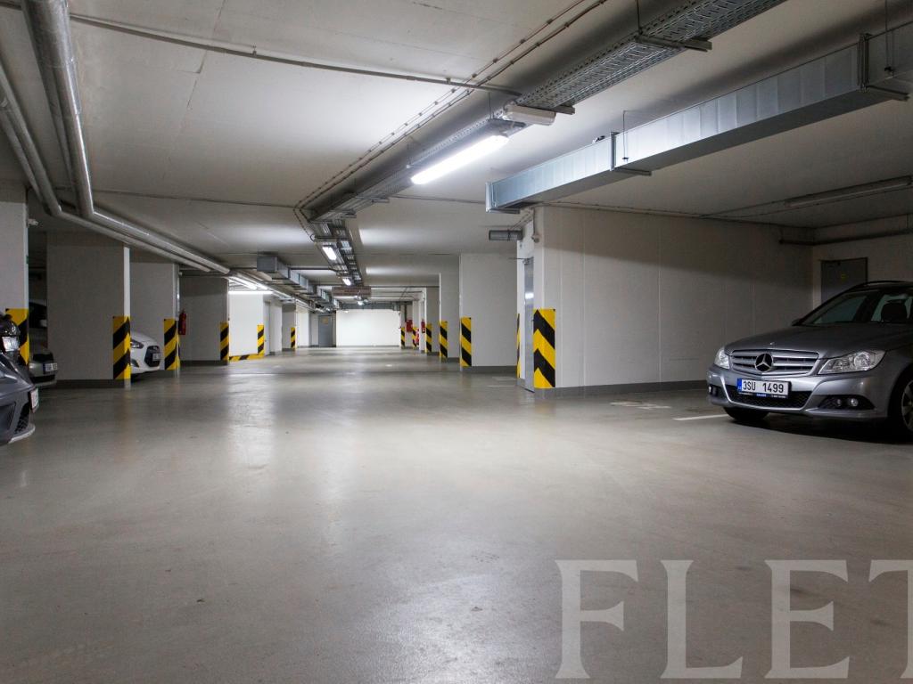 Pronájem bytu 1+kk 39 m2, Praha – náhled fotky 15