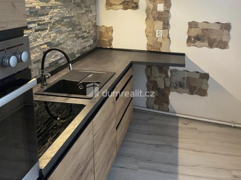 Pronájem bytu 2+1 75 m2