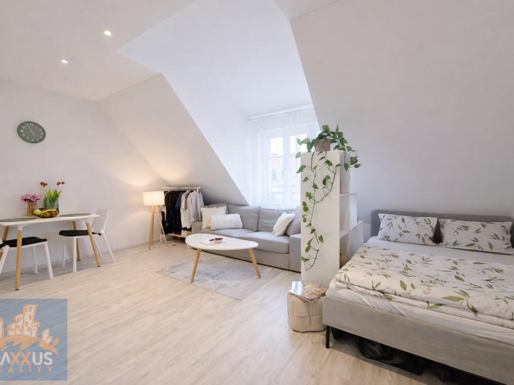 Pronájem bytu 1+kk 35 m2