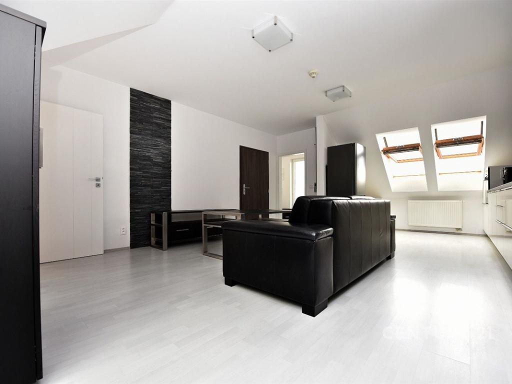 Pronájem bytu 2+kk 52 m2