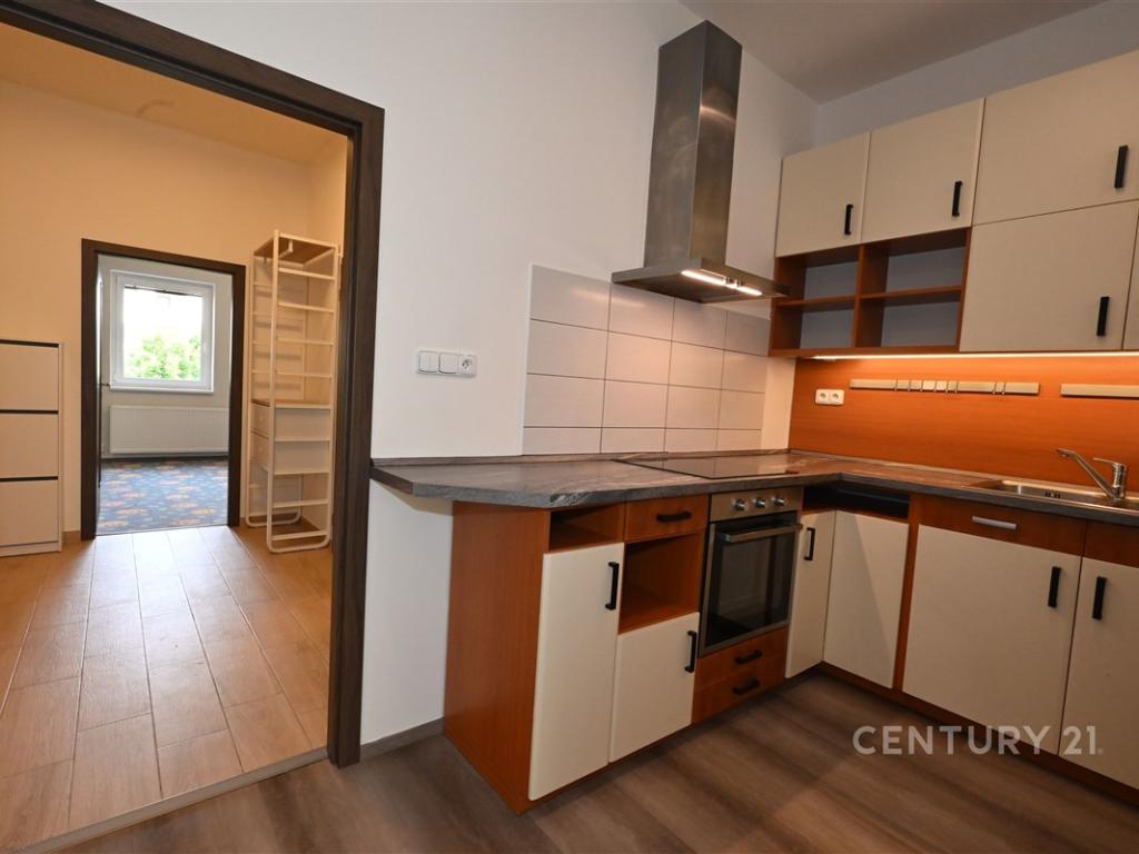 3-room apartment for rent · 66 m² · Plzeň — 742 €/mo