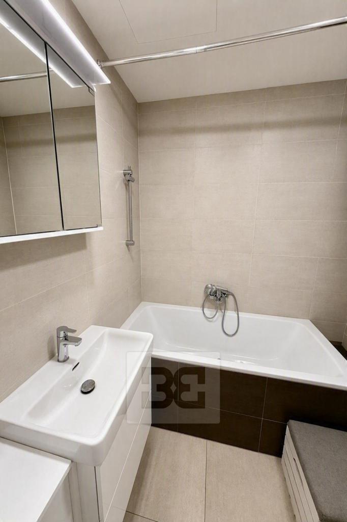 Prodej bytu 2+kk 72 m2, Praha – náhled fotky 7