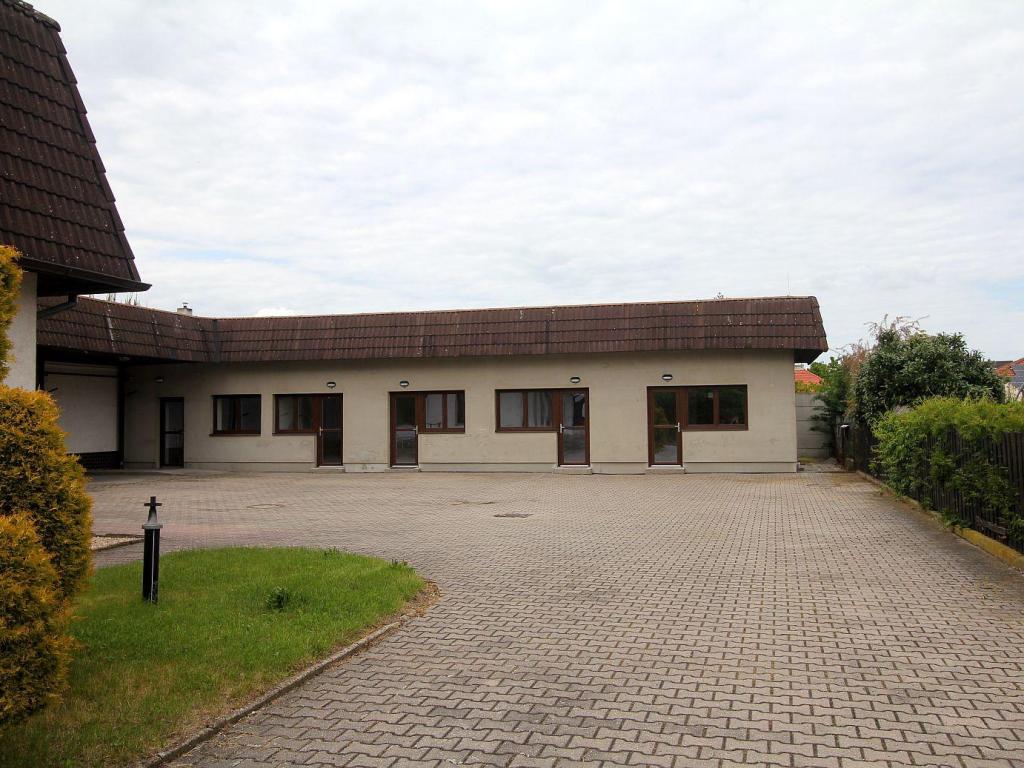 Listing 4