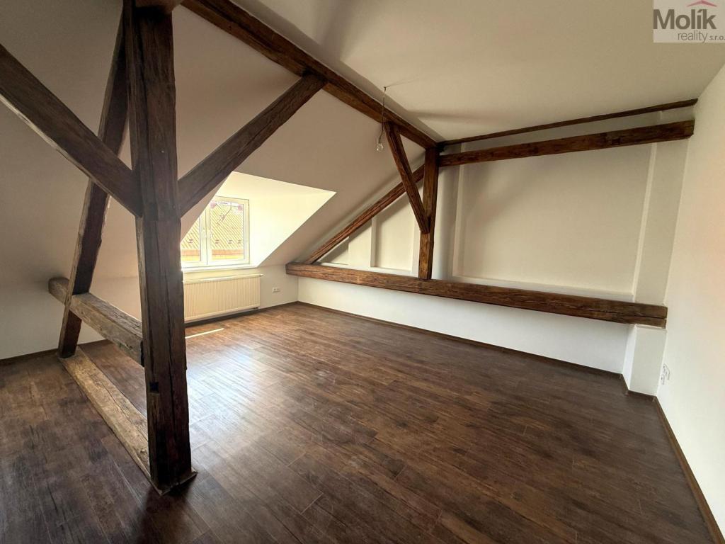 Pronájem bytu 2+kk 72 m2